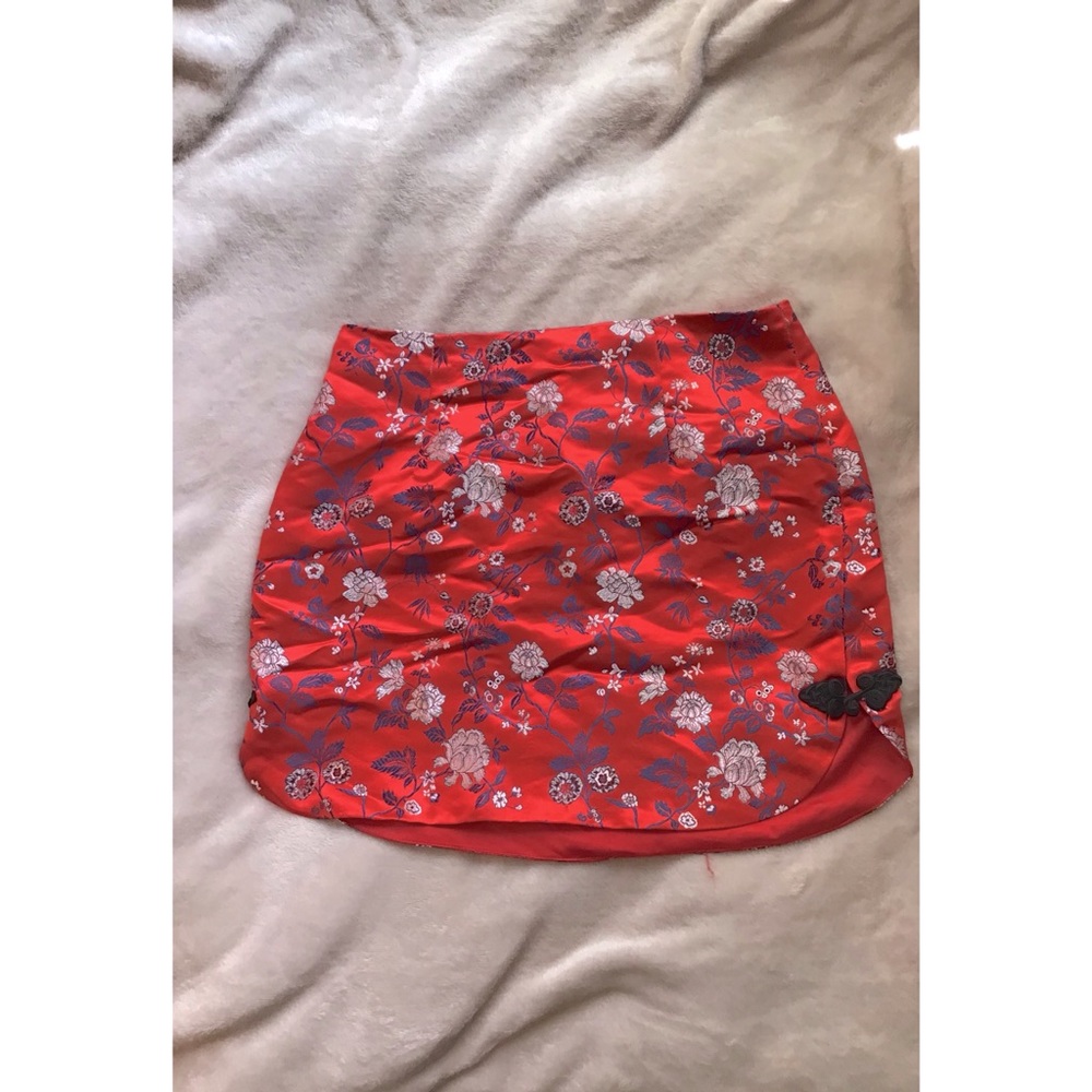 90s inspired satin mini skirt